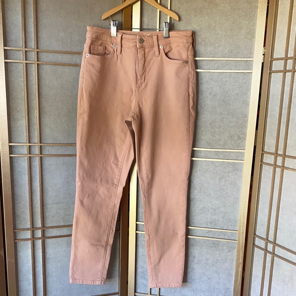 Universal Thread High Rise Skinny Crop jeans, size 4/27, light rose color